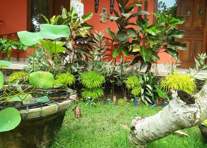 Made Roejas Uluwatu