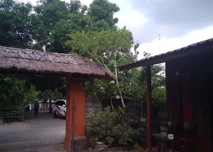 Made Roejas Alloggio in famiglia Uluwatu